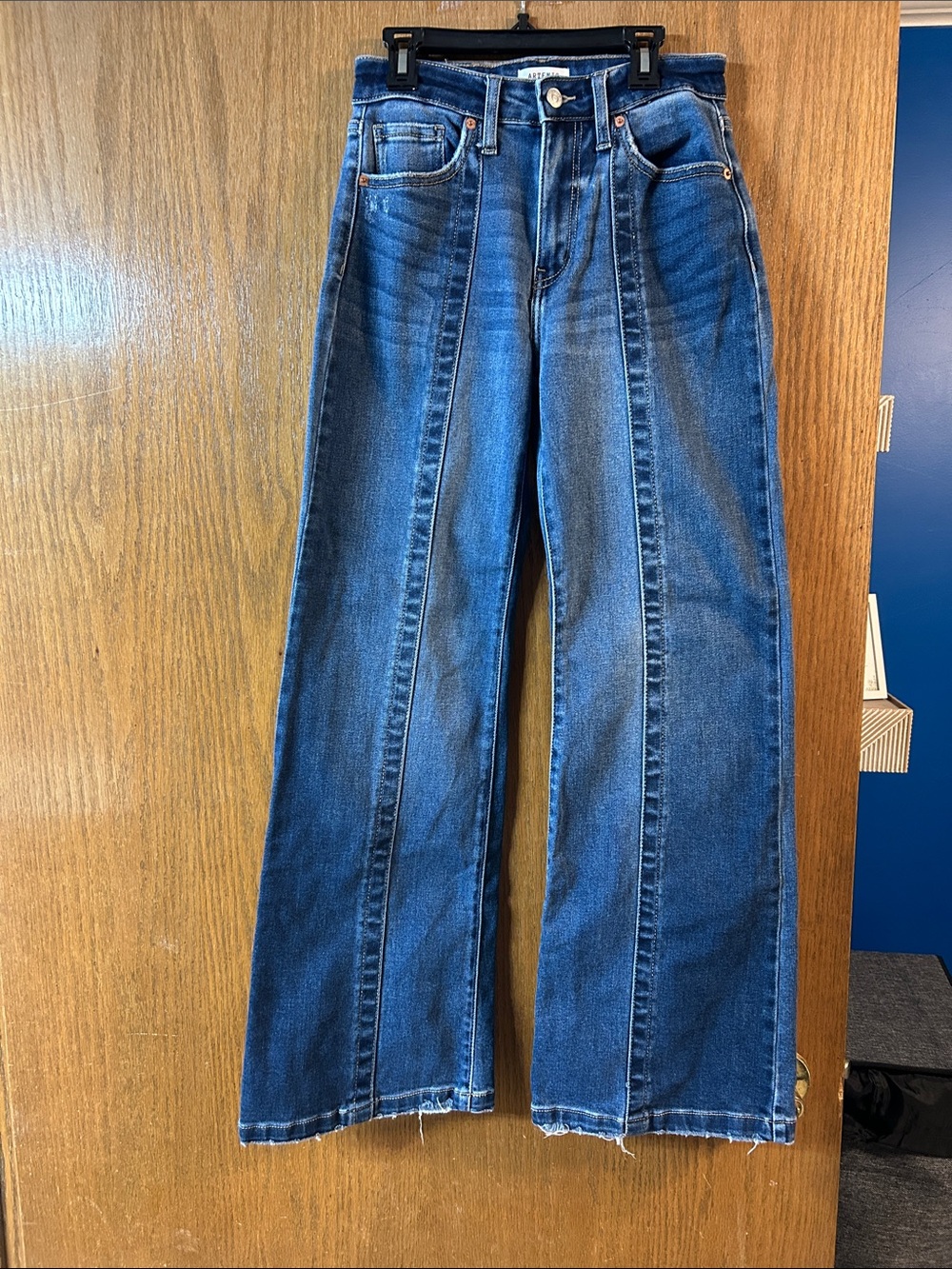 NWOT Artemis Vintage Wide Leg Jeans with Front Panel Seams NEVER WORN Size 25